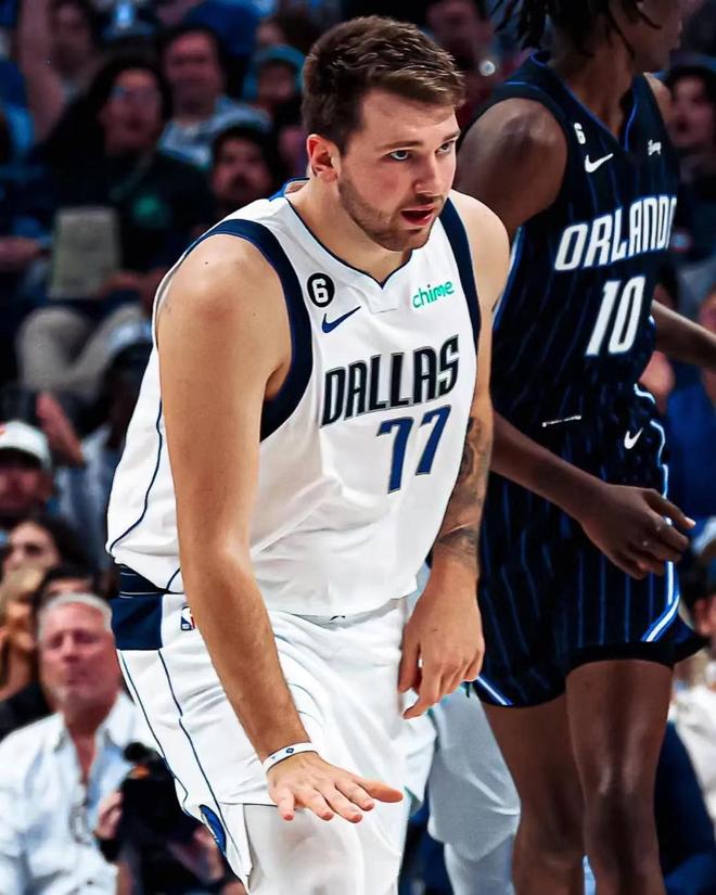 内人士的关 内人士的关