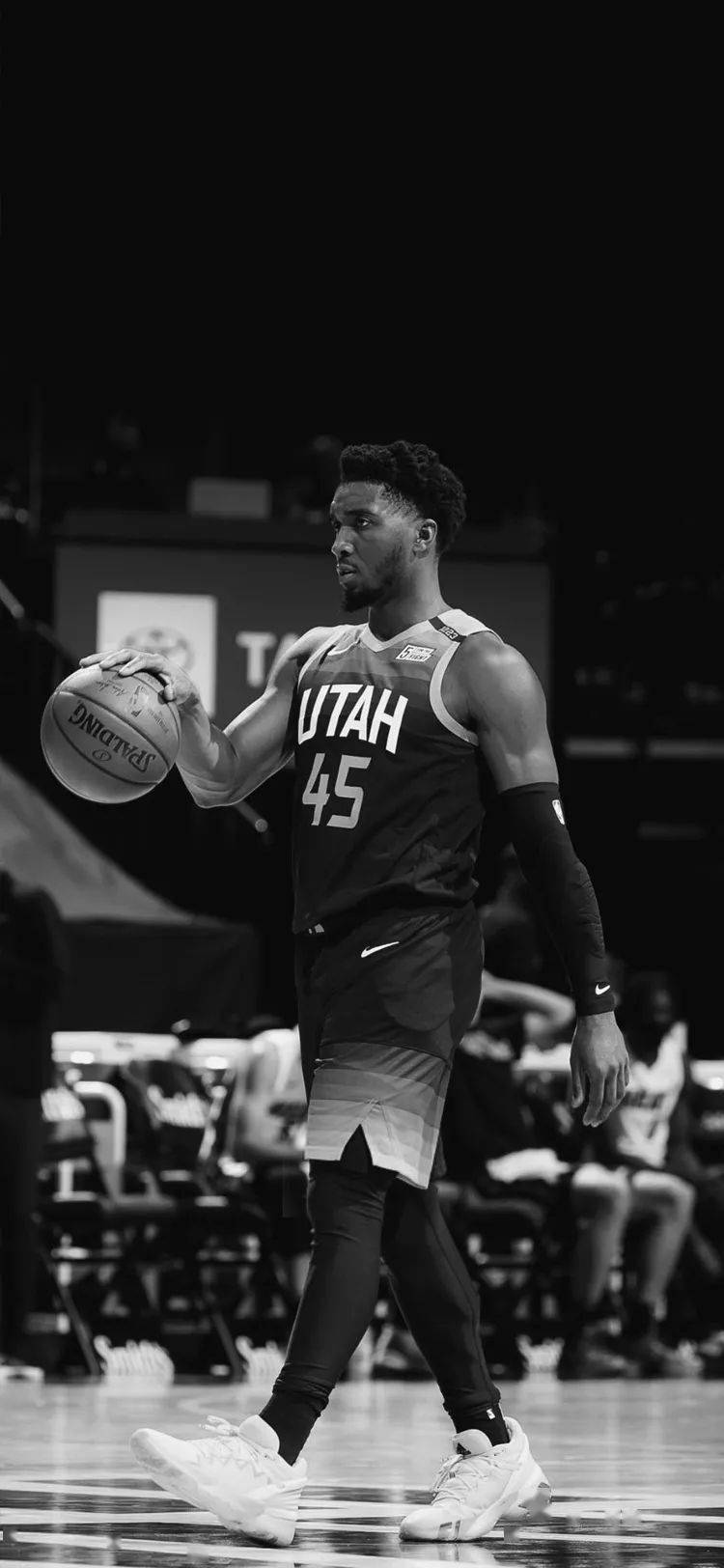 赛中占据一 赛中占据一